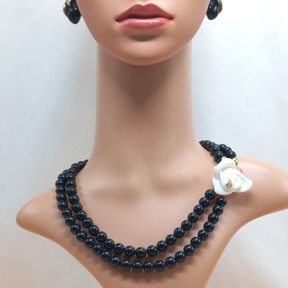 KJL for Avon  Midnight Rose  Beaded Necklace Earrings  Black and White Roses - Picture 2 of 9